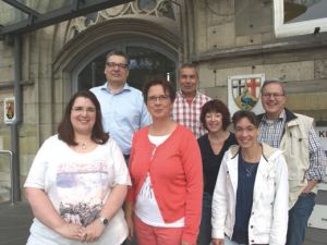 Foto: Der diesjährige Betreuertag des Betreuungsnetzwerkes Neuwied, bestehend aus dem Betreuungsverein des SKFM, dem Betreuungsverein der AWO, dem Betreuungsverein Linz sowie der Kreisverwaltung Neuwied als örtlichen Betreuungsbehörde findet am kommenden Freitag, 08.06.2018, ab 14 Uhr, in der Kath. Familienbildungsstätte, Wilhelm-Leuschner-Straße 5 (Mehrgenerationenhaus) statt. Für die Veranstaltung werben:  (v.l.n.r.): Sandra Wolf, Axel Hillenbrand, Elisabeth Klein, Bernhard Lahr, Erika Hillesheim, Nicole Grolla, Jörg Stäcker.